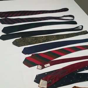 14 vintage ties different BRANDS ...1 lot